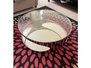 Glass round table