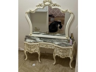 Wooden bed + dressing table
