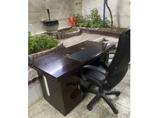 Office table + chair